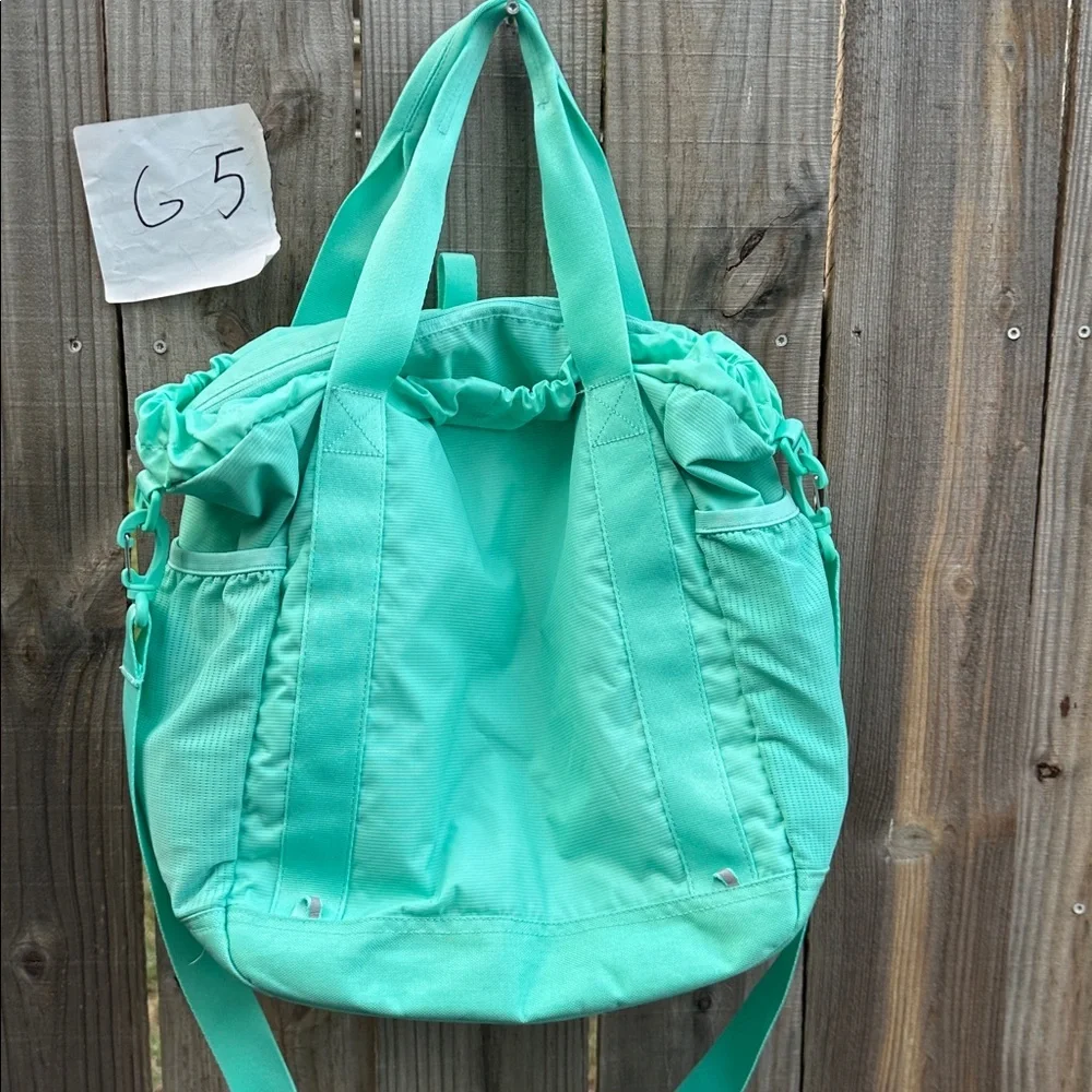 Herschel Supply Company Barnes Tote - Picture 4 of 9